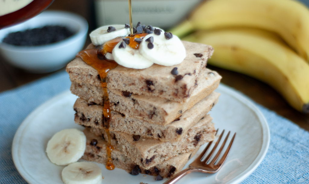 Baked Banana Chocolate Chip Pancakes - Macrostax
