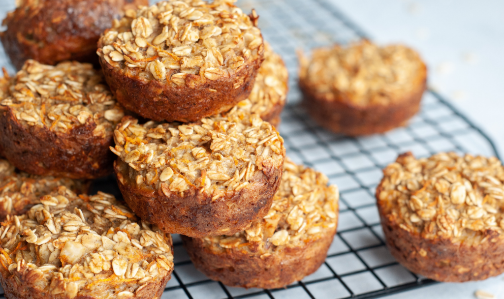 Carrot Cake Oatmeal Cups - Macrostax