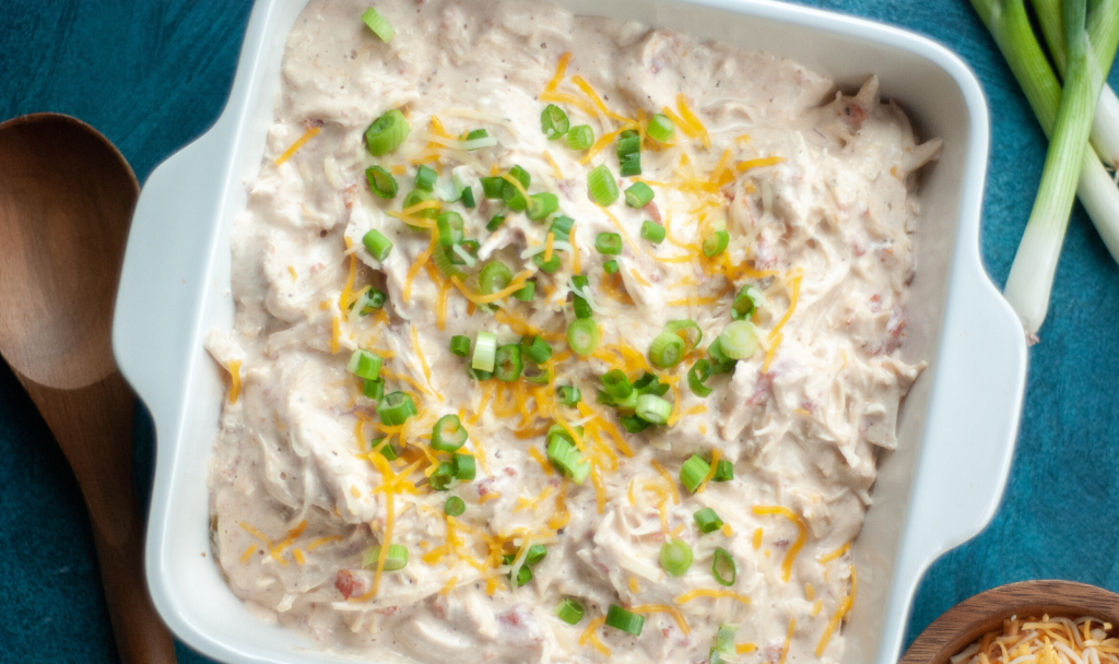 Cheesy Slow Cooker Chicken Macrostax