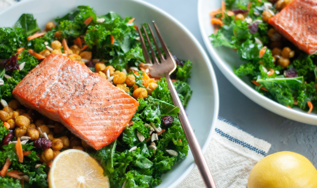 Kale Salad with Salmon and Curried Chickpeas Macrostax