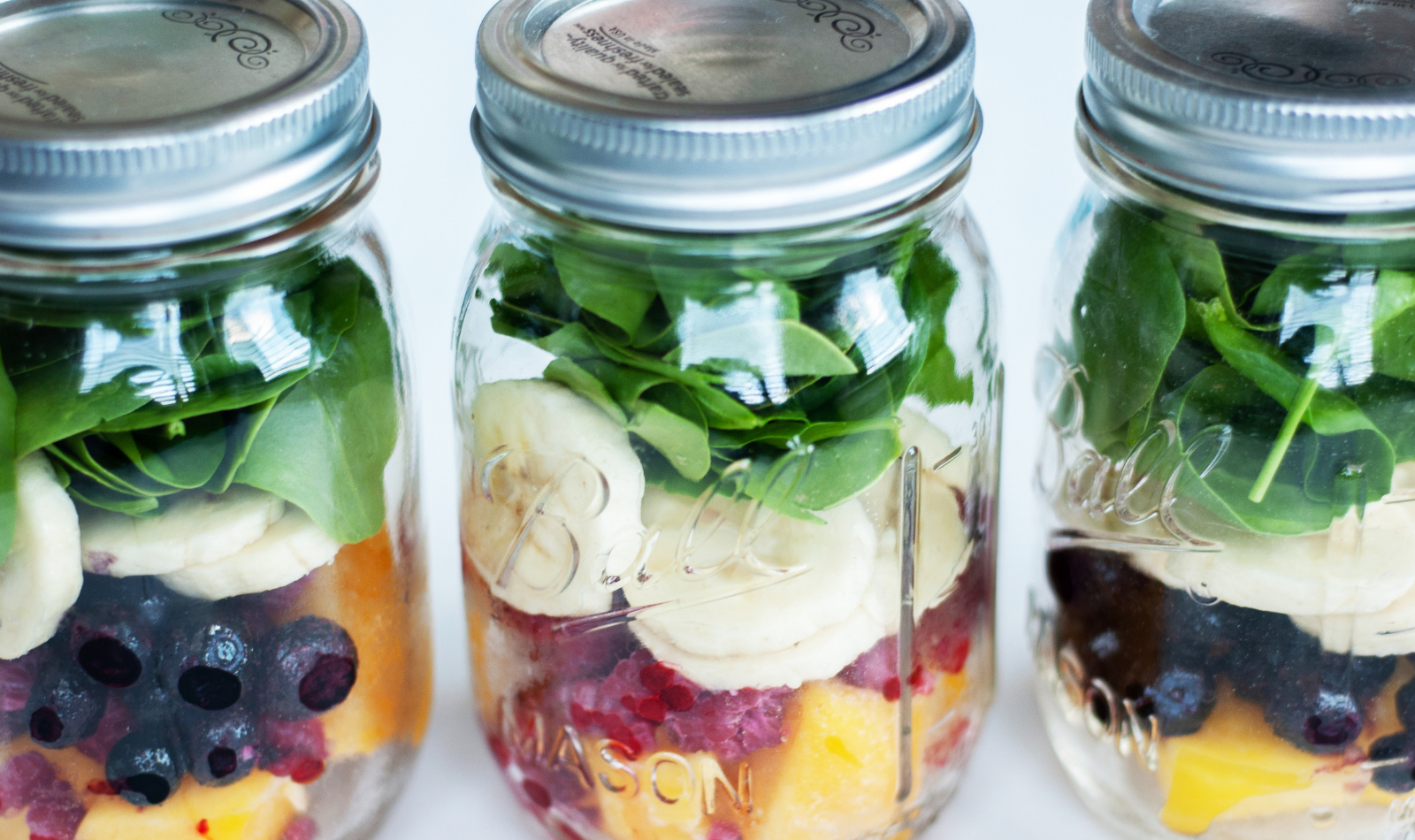 https://www.macrostax.com/wp-content/uploads/2021/12/Blog_Featured_Image_-__smoothie_jars.png