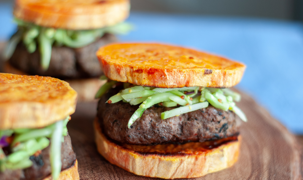 Paleo Jerk Burger with Sweet Potato Bun - Macrostax