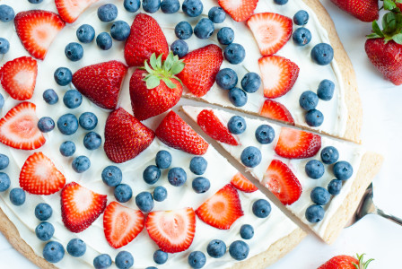 Macrostax Summer Fruit Dessert Pizza