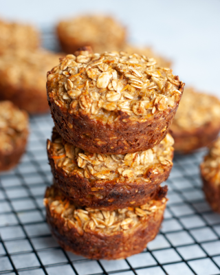 Portrait - blog - Carrot Cake Oatmeal Cups