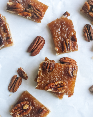 Portrait - blog - Gooey Pecan Pie Bars