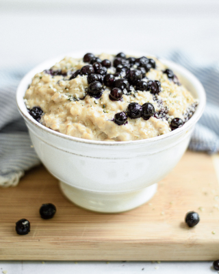 Portrait - blog - High Protein Vanilla Blueberry Oatmeal