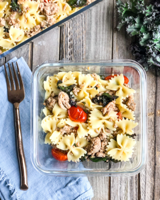 Portrait - blog - Simple Kale and Turkey Pasta
