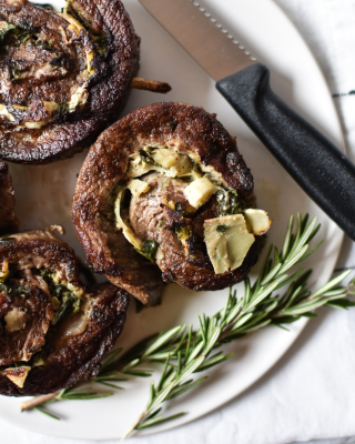 Portriat - Spinach Artichoke Steak Roll-ups