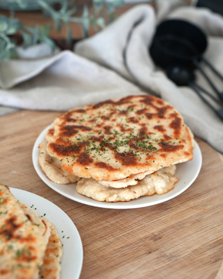 5-Ingredient Garlic Flatbread