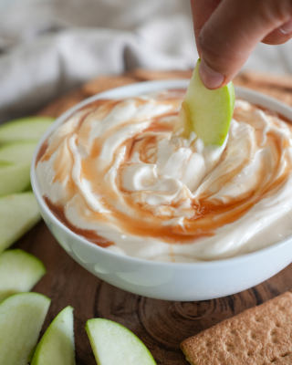 Caramel Apple Cheesecake Dip